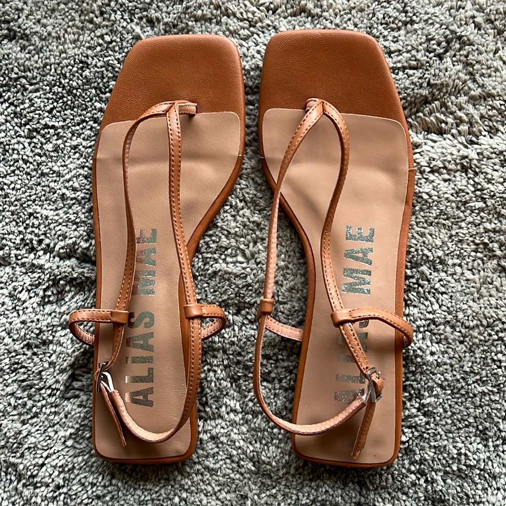 Andie Sandal in Tan Genuine Leather Alias Mae. Brand new in original packaging.
